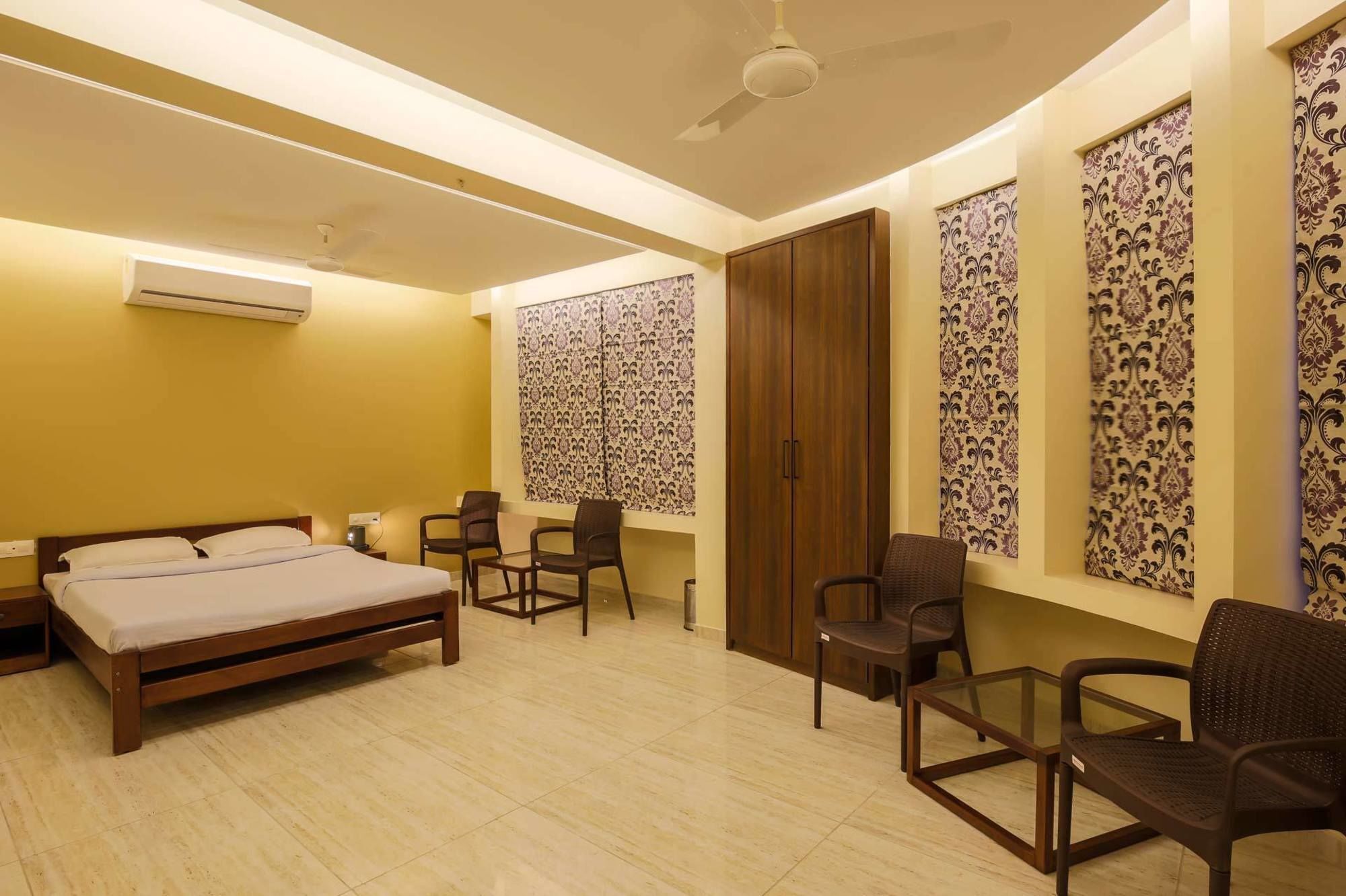 Hotel Darshan Kolhápur Kültér fotó